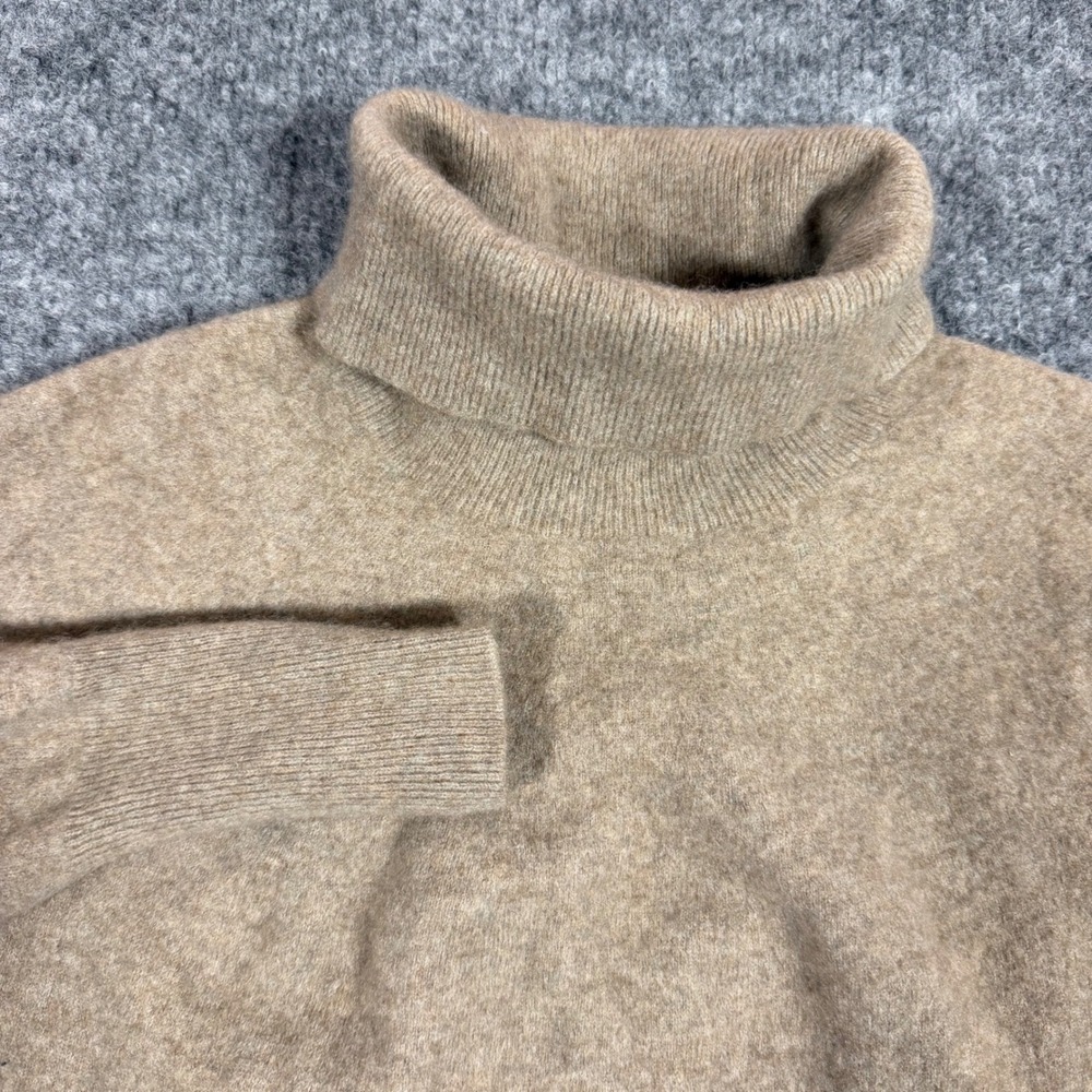 Uniqlo Turtleneck Sweater Womens M (Fits S) Tan 100% Cashmere EUC Soft Warm